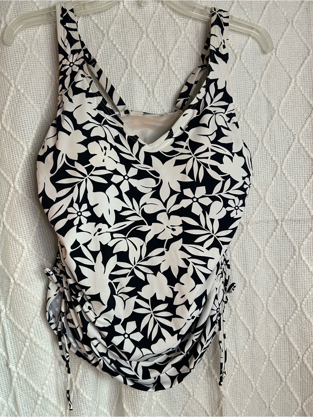 Lands' End Black and White Floral Swim Top